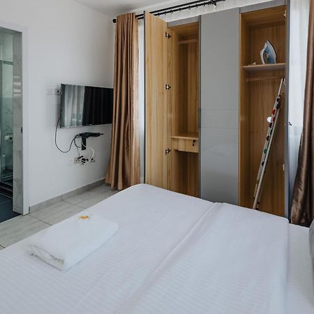 The Avery Apartments At Odomaa Place, East Airport Аккра Екстер'єр фото