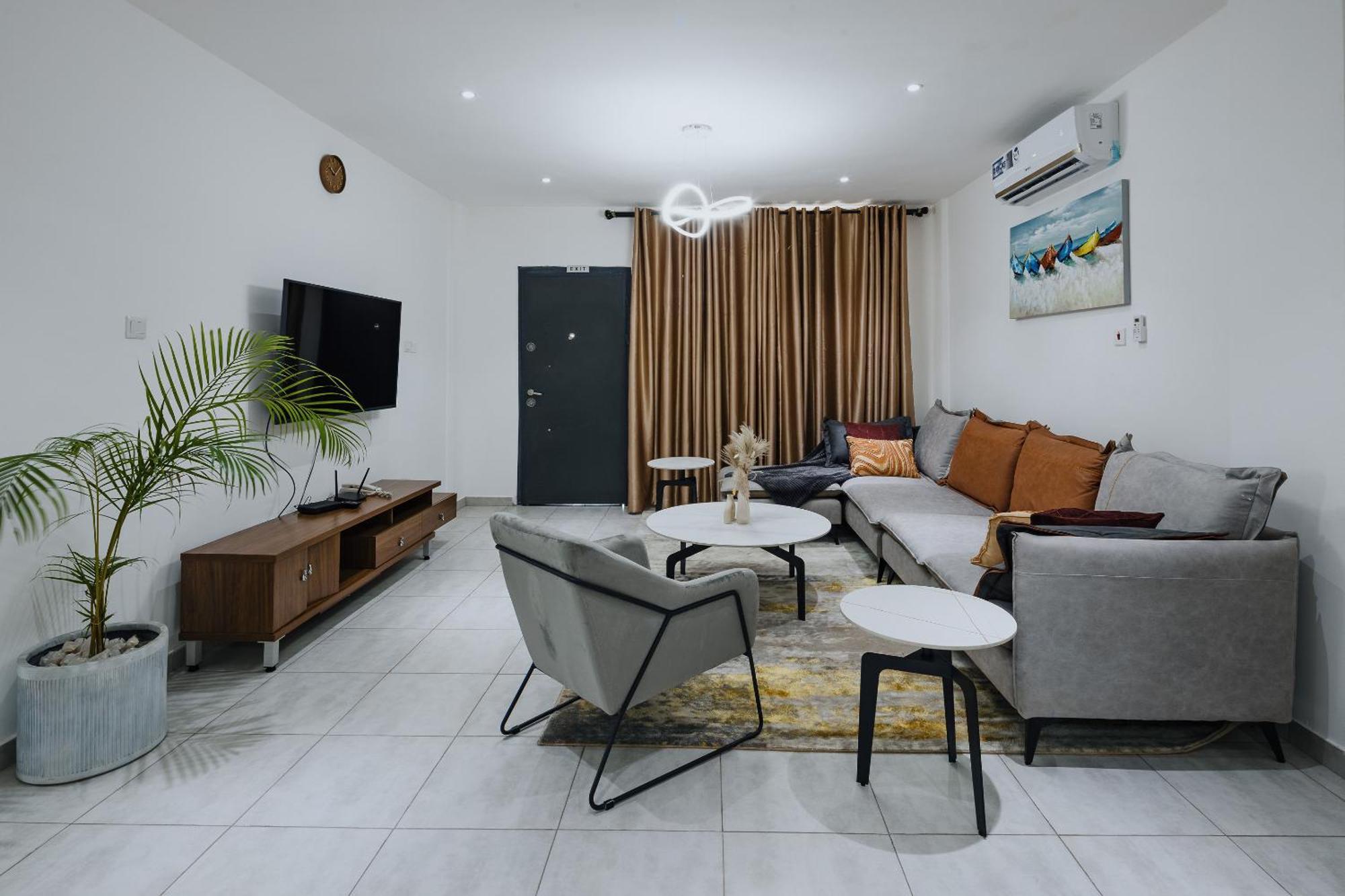 The Avery Apartments At Odomaa Place, East Airport Аккра Екстер'єр фото