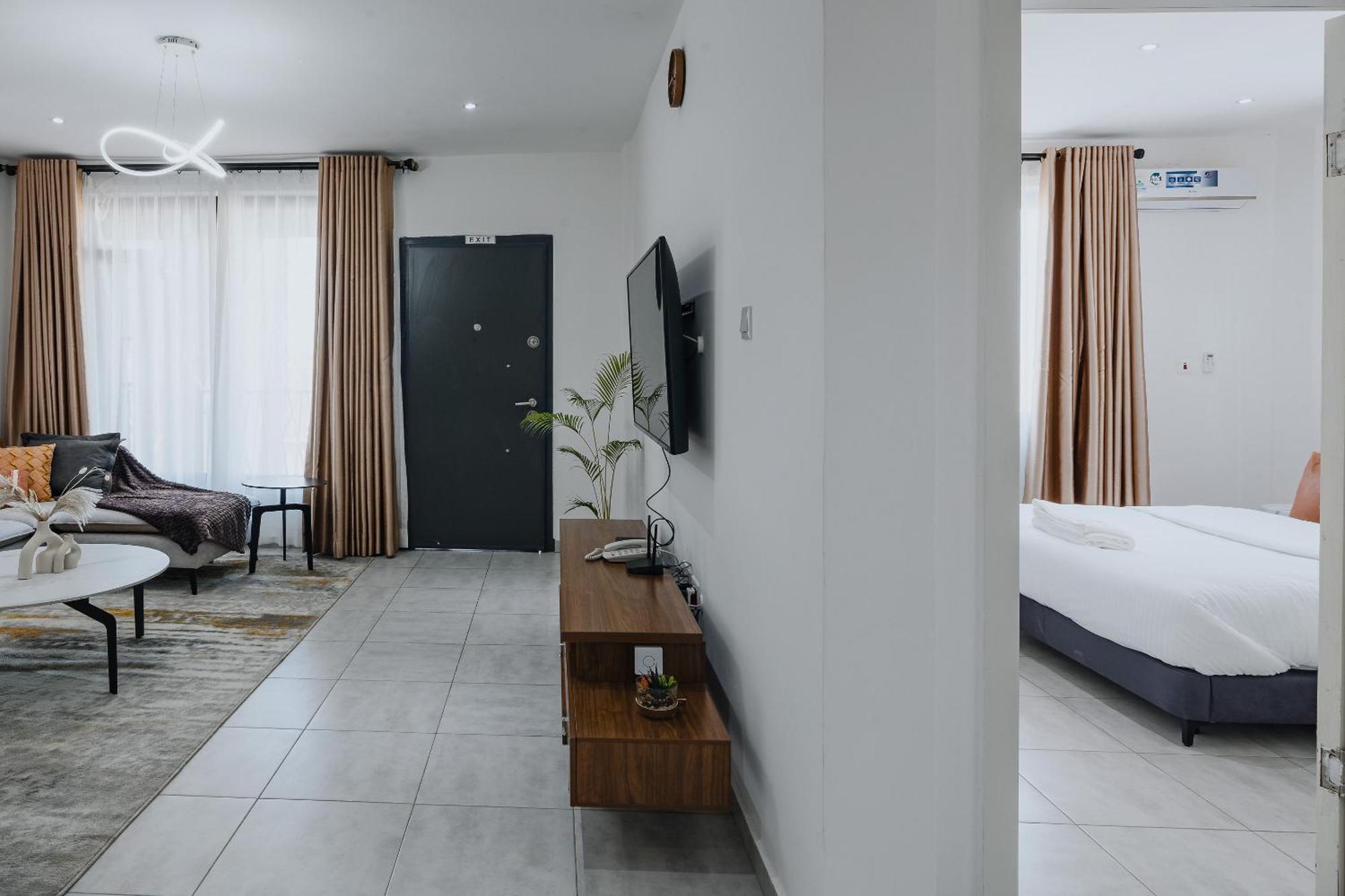 The Avery Apartments At Odomaa Place, East Airport Аккра Екстер'єр фото
