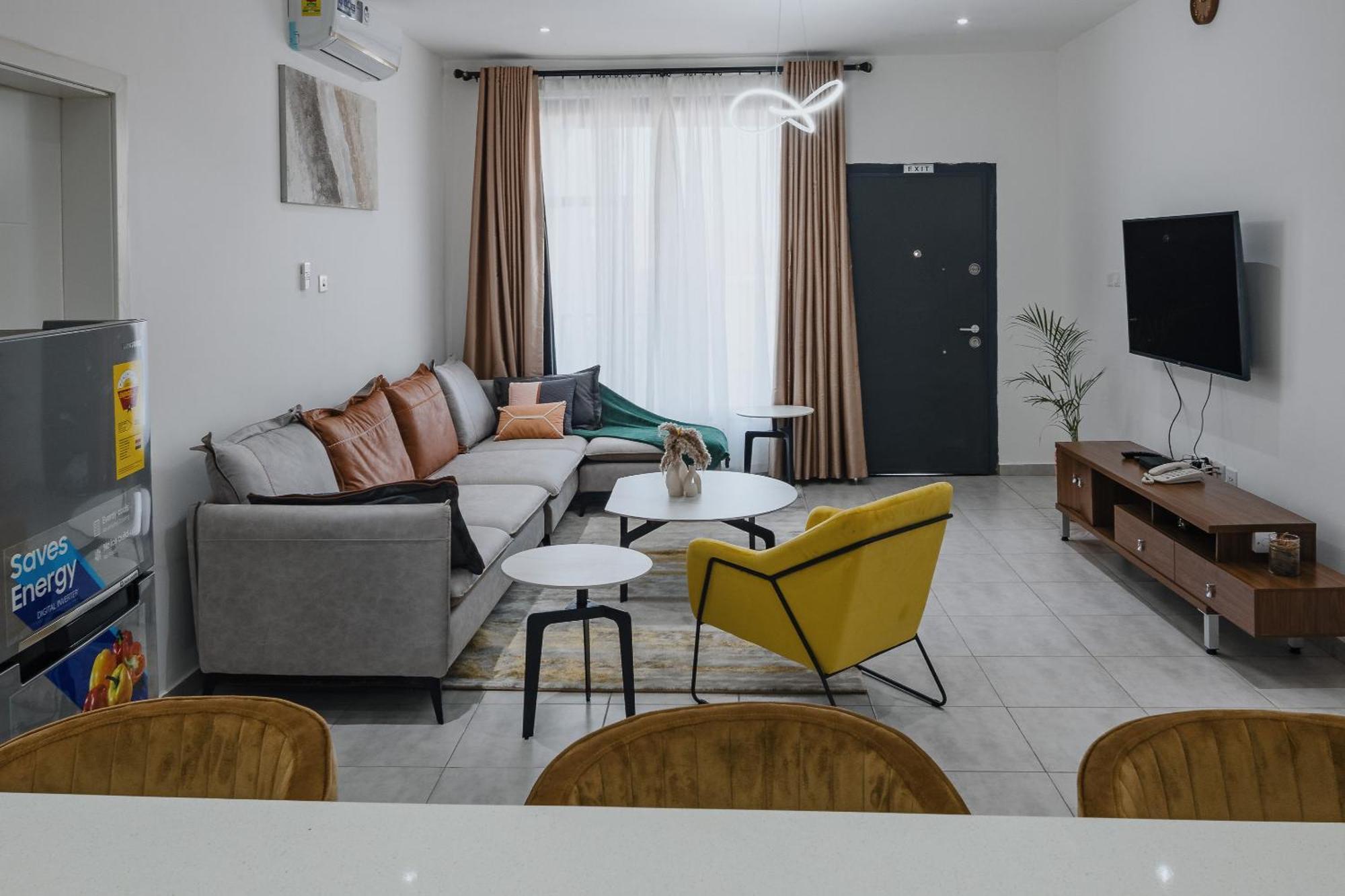 The Avery Apartments At Odomaa Place, East Airport Аккра Екстер'єр фото